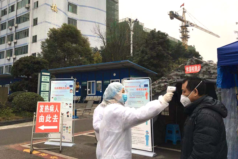 县人医体温监测点.jpg
