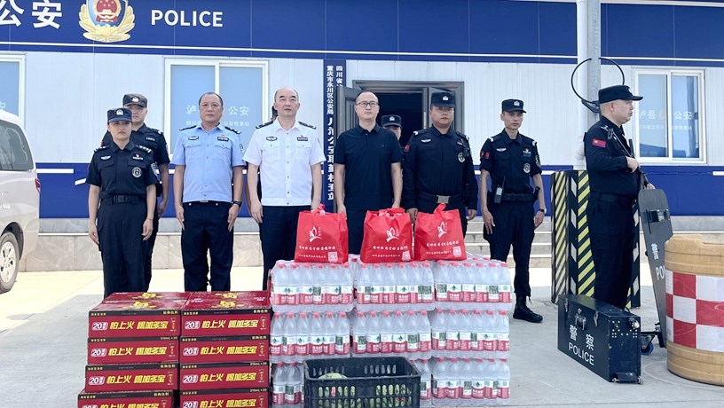 陈晓峰率队到立石镇开展走访慰问活动